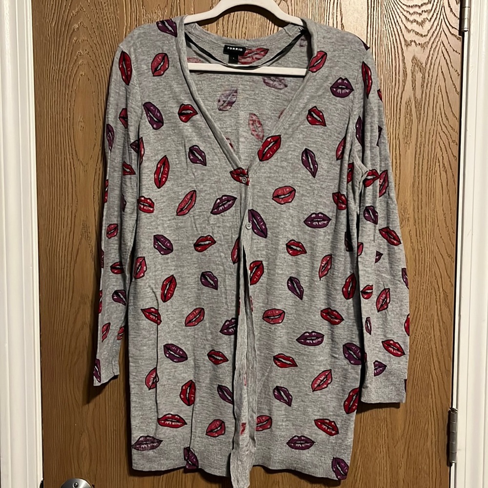 Torrid Lips Cardigan Size 1